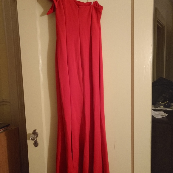 Ladies dress - Picture 3 of 4